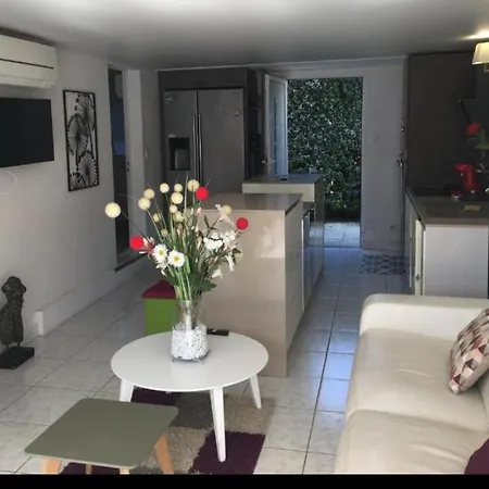 Le Grand Selve, Jacuzzi, Piscine Et Sauna Apartmán
