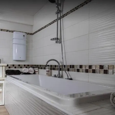 Le Grand Selve, Jacuzzi Et Sauna